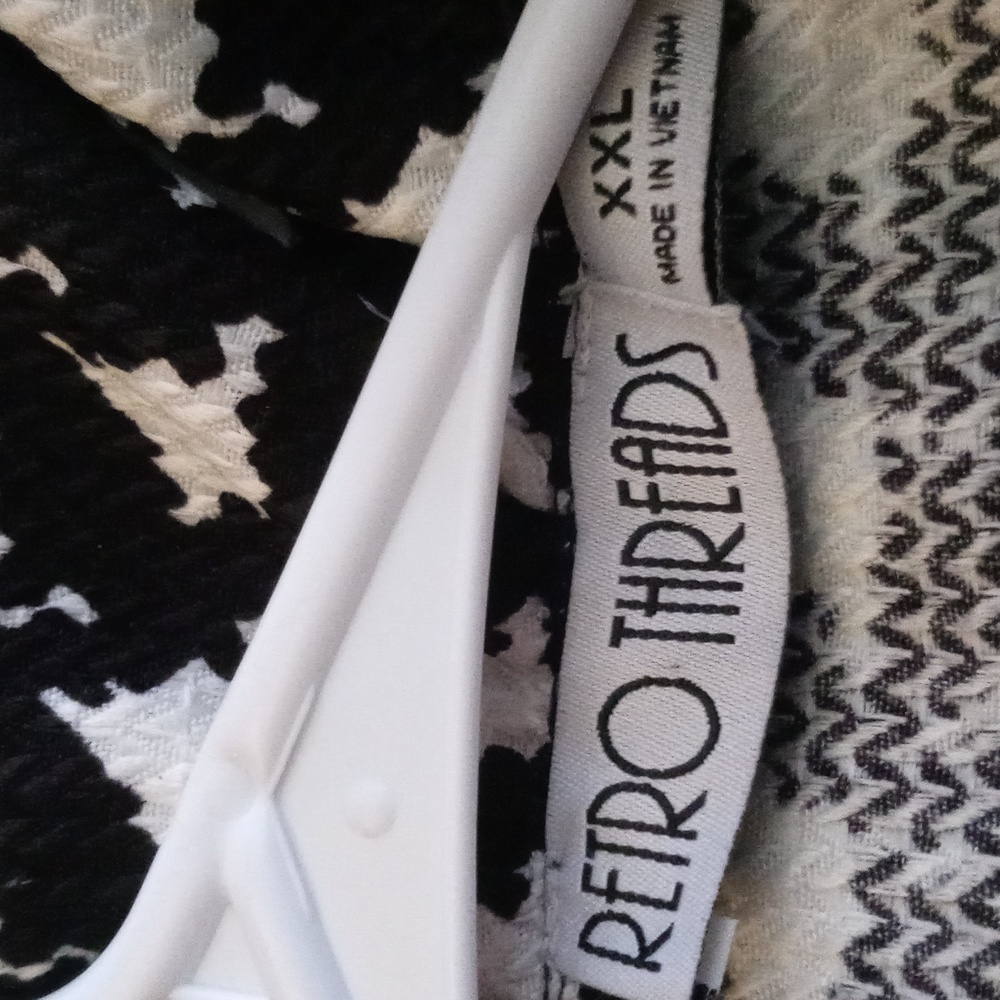 Retro Threads Jacket - Picture 6 of 11